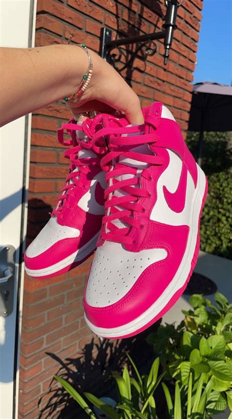 nike schuhe schwarz pink|pink nike shoes sale.